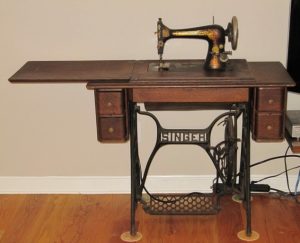 old fashioned sewing machine